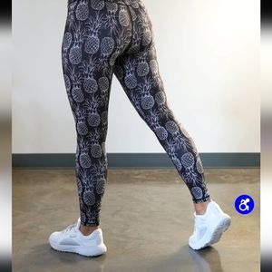 PINEAPPLE LEGGINGS - BLACK